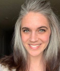 Warm Grey Hair, Black And Grey Hair, Grey Hair Don't Care, Grey Hair Transformation, Gorgeous Gray Hair, Grey Hair Inspiration, Beautiful Gray Hair, Gray Hair Growing Out, Lilac Hair