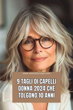 Scopri i migliori 9 tagli di capelli donna per il 2024, perfetti per le donne over 50 che desiderano un look fresco e giovane! Dimostra fino a 10 anni in meno con questi tagli alla moda e moderni. Trova l'ispirazione perfetta per il tuo prossimo taglio e rivendica la tua bellezza matura! ✂💁‍♀️ #TagliCapelli #DonneOver50 #BellezzaMatura #LookGiovane #HairInspiration Mode Ab 50, Honey Blonde Hair, Face Yoga, Honey Blonde, Lady Diana, Style Mistakes, Silver Hair, No Time, Short Hair Cuts