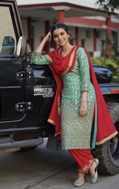 Nimrat Khaira Nimrat Khaira Suits, Pretty Suits, Kurta Ideas, Designer Punjabi Suits Patiala, Punjabi Suits Patiala, Ladies Suits Indian, Simple Suits, Panjabi Suit, Punjabi Suits Party Wear