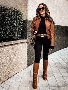 How to Buy Items You'll Love Next Year - ELEGANTedge Tall Brown Boots Outfit, Expensive Shopping, Brown Boots Outfit, Look Hippie Chic, Outfit Botas, Winter Footwear, Boots Outfits, Looks Country, Shoe Trends