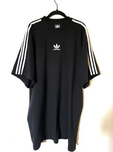 BALENCIAGA X ADIDAS TSHIRT Balenciaga X Adidas, Balenciaga Top, Balenciaga T Shirt, Adidas Tshirt, Youtube Logo, Balenciaga Mens, Men's Tops, Adidas X, Embroidered Shorts