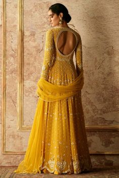 Modern Lengha, Lahenga Ideas, Grey Lengha, Anarkali Georgette, Wedding Guest Outfit Ideas, Outfit Indian, Ridhi Mehra, Haldi Outfits, Angrakha Style