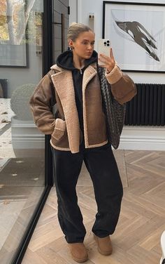 winter outfit ideas | winter fits | December January February cold winter chic outfit ideas | #winter #outfits #wintercoutfits Stockholm Aesthetic, Mantel Outfit, Nyc Winter Outfits, December Outfits, Nyc Fits, Nyc Outfits, Chic Winter Outfits