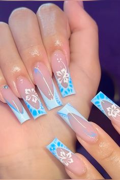 #summernails #bluenails #nails #nailart Birthday Nails Blue, Nail Art Bleu, Fairy Nails, Paint Nails, Nail Piercing, Acrylic Nail Set, Romantic Nails, Formal Nails, Pretty Nail Art Designs