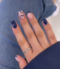 Summery Nails 2024 Square, Sqoavle Nails, Casual Nail Ideas, Blue Gel Nails Ideas, At Home Nail Ideas, Short Fake Nails