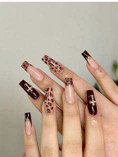 Dark Leopard Print Nails, Brown And Leopard Nails, Leopard And Gold Nails, Italian Acrylic Nails, Dark Red And Brown Nails, Brown Leopard Print Nails, Brown Y2k Nails Acrylic, Dark Red Leopard Print Nails, Dark Brown Nails With Design