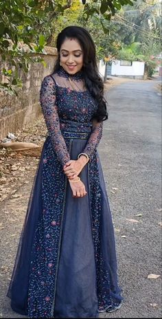 Full Gown Designs For Women, New Party Wear Indian Dress, Lehanga Models, Long Frock Models, Party Wear Long Gowns, Marriage Poses, Engagement Dress For Bride