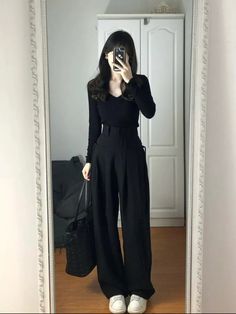 Black Outfit Korean, Elegante Casual, Mode Inspo, 가을 패션, Korean Outfits, Casual Style Outfits, Style Outfits, Black Outfit