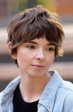 Shaggy Pixie Cuts, Shaggy Pixie, Curly Pixie Hairstyles, Pixie Cut With Bangs, Short Hair Balayage, Short Pixie Cut, Haircut For Thick Hair, Haircuts With Bangs, Pixie Hairstyles