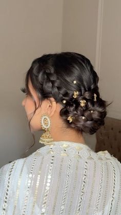 Pakistani Updo Hairstyles, Hair Bun Style For Lehenga, Hairstyles Buns Wedding, Braided Bun For Wedding, Simple And Elegant Hairstyles Indian, Eid Hairstyles Long Hair Pakistani, Desi Updo Hairstyles, Hairstyles Bun For Long Hair, Punjabi Party Hairstyles