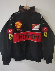 Black Store, Vintage Racing Jacket, Ferrari Jacket, Sporty Jacket, Racing Jackets, Mode Chanel, Racing Jacket, Casual Style Outfits, Teen Fashion Outfits