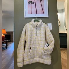 Nwt Roxy Bonfires On The Beach Fluffy Quarter Zip Jacket Size Large. Very Warm And Very Soft! Cozy Yellow Spring Outerwear, White Sherpa Jacket, Sherpa Lined Jacket, Vintage Jean Jacket, Houndstooth Jacket, Snowboarding Outfit, Quarter Zip Jacket, Distressed Denim Jacket, Floral Jacket