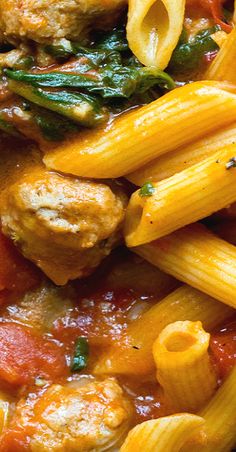 pasta with meat, tomato sauce and spinach