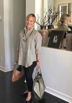 Chic Over 50 Fashion, Casual Fall Fashion, Fashion Over Fifty, Chic Over 50, Stylish Outfits For Women Over 50, Clothes For Women Over 50