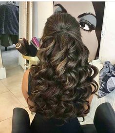 Elegant Prom Hairstyles For Medium Hair, Quince Hairstyles Curls, Mom Hairstyles For Quince, Curled Prom Hair Medium Length, Curl Hairstyles For Quince, Quince Hairstyles Loose Curls, Quince Hair Blowout, Long Black Curled Hair Wedding, Bridesmaid Hair Long