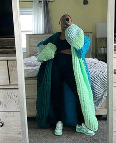 warmknitup on instagram📸 #crochet #crochetstitch #crochetcardiganpattern #cardigan #blue #green #oversized #comfy #baddiefits #cuteness #cutecore December 21, Cute Simple Outfits, Knit Fashion, Crochet Cardigan, Crochet Fashion, Cute Crochet