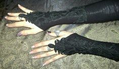 #kittycheshire #everafterhigh Black Gloves Aesthetic, Goth Gloves, Gloves Aesthetic, Lace Umbrella, Whimsical Goth, Goth Princess, Dark Princess, Romantic Goth, Black Gloves