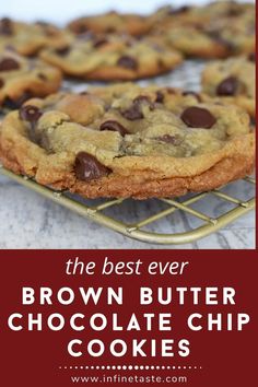 cookies on cooling rack with title at bottom Chocolate Chip Cookies Crispy, Brown Butter Chocolate Chip, Brown Butter Cookies, Brown Butter Chocolate Chip Cookies, Best Chocolate Chip, Butter Toffee, Perfect Chocolate Chip Cookies