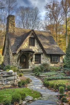 Beautiful English Country House Exteriors - Edward George Country House Exteriors, English Cottage Exterior, Rustic House Exterior, Timeless Exterior, Country House Exterior, Cottage Office, Old English Cottage