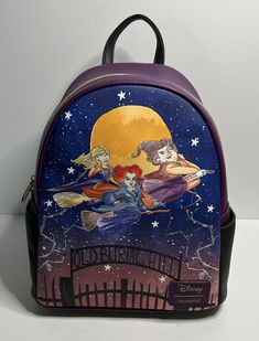 Hocus Pocus Cemetery, Loungefly Purse, Classic Disney Movies, Mini Backpacks, Christmas Things, Loungefly Disney, Disney Fan, Disney Movie, Classic Disney