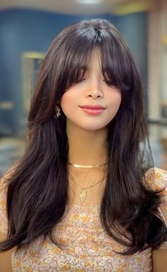 Butterfly Hairstyle, Outfit Suit, How To Cut Bangs, Estilo Hippie, Kids Hair Cuts, Haircuts For Medium Hair, Haircuts Straight Hair, Curly Hair With Bangs, Haircuts For Long Hair