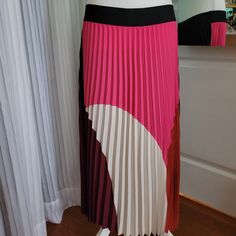 Tags Were Removed But The Skirt Was Never Worn, Completely New. Elegant Color Block Combination Chic Spring Color Block Skirt, Pink Stretch Pleated Skirt, Pink Stretch Pleated Skirt With Lining, Trendy Pink Relaxed Fit Skirt, Trendy Pink Relaxed Skirt, Color Block Skirt, Elegant Color, Women Skirts Midi, Pink Black