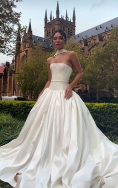 Classy Fall Wedding, Wedding Ideas 2024, Disney Fairytale Wedding Dress, Fall Wedding Dress, 50 Aesthetic, Plain Wedding Dress, Fairy Tale Wedding Dress, Creative Wedding Ideas