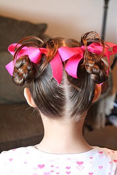 Hair Braid Ideas, Girls Short Hair, A Ponytail, Fun Hair, Braid Ideas, Heidi Klum, Fun Summer, Wet Hair