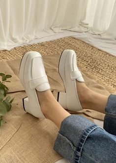 White Heeled Loafers Outfit, Shoes Aesthetic Loafers, Platform Heel Loafers, Modern White Platform Loafers, Elegant White Platform Loafers, Women’s Chunky Loafers, White Loafers Outfit Women, Heeled Loafers Outfit, Loafers Aesthetic