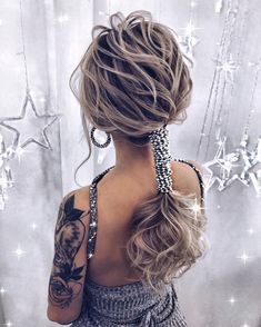 Trendy Ponytail, Razored Haircuts, Ponytail Hairstyle, Curly Hair Photos, Braided Hairstyles Updo, Hair Photo, Ombre Hair