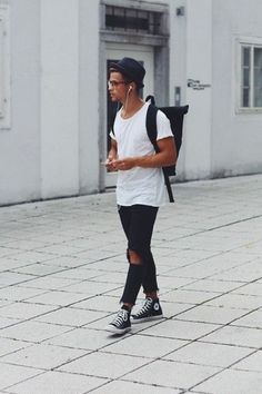 28 Best Ideas on How to Wear Converse Shoes for Guys Converse Shoes Outfit, Girls Sneakers Outfit, Indie Outfits Men, Stylish Men Summer, Converse Shoes Men, Indie Outfits Summer, Converse Outfits, Nike Sneakers Outfit, Sneaker Outfits