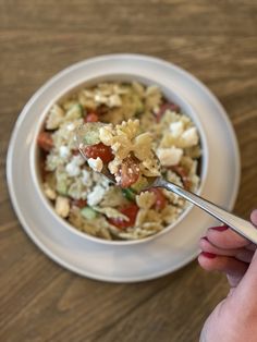 Nothing screams summer cookout side dish to me quite like this easy and flavorful Greek Pasta Salad recipe. Combining creamy feta with tangy Greek vinaigrette and fresh produce, this is a perfect dish for a hot summer day. Summer Cookout Side Dishes, Greek Pasta Salad Recipe, Greek Pasta Salad, Family Breakfast Recipes, Greek Vinaigrette, Cookout Side Dishes, Creamy Feta, Greek Salad Pasta, Greek Pasta