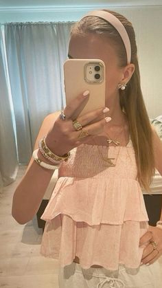 Emoji Video, Tiktok Emoji, Stockholm Outfit, Stockholm Style, Summer Inspo, Cute Preppy Outfits, Dream Style, Stockholm Fashion, Girl Fits