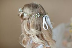 first communion hair accessories white flower crowns for Communion Hair, First Communion Hairstyles, Communion Headpiece, Communion Hairstyles, White Flower Crown, Prom 2024, Girls Crown, Flower Girl Crown, Bridal Flower Crown