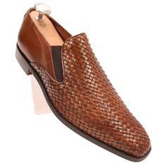 #40 Massimo Matteo Model: 4696 Leather Woven Slip-On Loafers Crafted In Italy Original Msrp: $209 Color: Brown Us Men's Size: 9m Bottom Sole Measurements (Approx) Heel To Toe: 12.25 In Widest Spot: 4 In ==Honest Condition Report== Uppers: 9/10 Light Wear, Creasing, And Scuffs Linings: 9/10 Light Wear Outsoles: 9/10 Light Wear, Even Heel Wear Trusted Seller With Near Perfect Feedback! Shoe Trees And Other Props Are For Display Only Unless Otherwise Mentioned In Item Description/Title Brown Leather Shoes, Shoe Tree, Leather Weaving, Woven Dress, Leather Slip Ons, Loafer Shoes, Loafers Men, Dress Shoes Men, Black And Brown