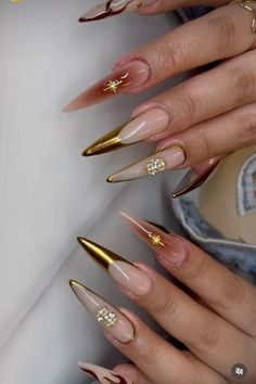 Gold Chrome Nails, Sharp Nails, Gold Nail Designs, Chrome Nails Designs, Hippie Nails, Stylish Nails Designs, Glamour Nails, Stiletto Nails Designs