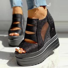 Silhouette Fashion, Single Sole Heels, Black Platform Sandals, Hat Storage, Comfy Sandals, Zipper Heels, Chunky High Heels, Shoe Inspo, Black Platform