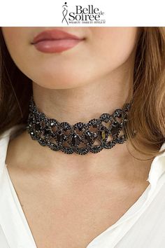 Black Choker Necklace Indian, Black Necklace Elegant, Grand Jewellery, Black Jewelry Necklace, Gothic Jewellery, Beautiful Chokers, Beautiful Range, Black Choker Necklace, Rhinestone Choker Necklace