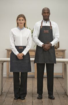 Waiter Outfit Aesthetic, Modern Restaurant Uniforms, Restaurant Uniforms Trendy, Waiter Uniform Design, Barista Uniform, Bartender Uniform, Waiter Outfit, Bar Uniform