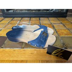 Thank You For Considering Our Store! We Appreciate Your Business And Support! Dr. Scholls Original Collection Blue Leather Wooden Orthopedic Clogs Mens 8.5 Women’s 10 New Without Tags/ Stickers Some Marks On The Clog But Never Worn Out Guaranteed 100% Authentic! Please Understand That The Photos May Show A Slightly Different Shade Of Color Than What Would Appear In Person Due To Lighting Photos Are Part Of The Description So Please View The Photos To Get An Accurate Idea Of The Sneakers Conditio Blue Leather Clogs With Leather Footbed, Blue Closed Toe Clogs With Leather Footbed, Comfortable Blue Leather Clogs, Blue Leather Casual Clogs, Casual Blue Leather Clogs, Blue Clogs With Leather Footbed And Round Toe, Blue Beach Clogs With Removable Insole, Blue Closed Toe Clogs With Buckle Closure, Casual Blue Mules With Leather Footbed