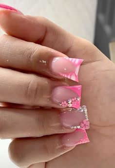 Duck Tip Nails Short, Birthday Duck Nails, Light Pink Nail Ideas, Summer Nails Black Women, Dominican Nails, Quartz Nails