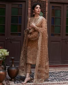 Pakistani Wedding Dress in Kameez Trouser Dupatta Style Pakistani Three Piece Design, Faiza Saqlain Dresses, Faiza Saqlain Bridal, Net Dresses Design Ideas, Formal Pakistani Dresses, Faiza Saqlain, Net Sleeves, Dupatta Style, Pakistani Formal Dresses