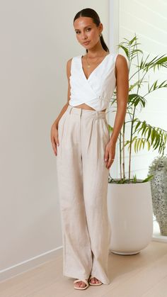 Ivy Vest - White - Buy Women's Tops - Billy J Summer Causal Outfits 2024, White Linen Pants Outfit, Minimalistic Outfits, Linen Pants Outfit, White Pants Outfit, Streetwear Ideas, Getaway Outfit, Linen Tops, White Linen Pants