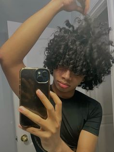 #curls #curlyhaircare #curlscurlscurls #latino #cuteboy #punk #grunge #curly Punk Grunge, Curly Hair Care, Locs Hairstyles, Fade Haircut, Boy Hairstyles, Grunge Outfits, Punk Fashion