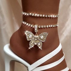 Anklets- Iced Out Crystal Rhinestones Butterfly Pendants Anklet Chain For Women Multi-layer Big Rhinestones Tennis Chain Ankle JewelryModel Number:1005002872217317 Louis Vuitton Iphone Wallpaper, Bling Ideas, Dainty Butterfly, Bridal Necklace Designs, Anklet Chain, Silver Diamond Bracelet, Ankle Jewelry, Tennis Chain, Chain For Women