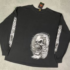 Vintage Y2k Skull Long Sleeve T-Shirt Size 3xl. 27 Inches Pit To Pit. 32 Inches Length. 10/10 Condition. Brand New With Tags Any Questions Feel Free To Ask Will Ship Within 24 Hours Of Purchase. 7625 Georgia Bulldogs Shirt, Y2k Skull, Bulldog Shirt, College T Shirts, Shirts Vintage, Vintage Skull, Skull T Shirt, Striped Long Sleeve Shirt, Raglan Shirts