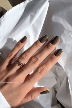 best fall nail colors Fall Nails Pedicure, October Nail Designs, Fall Nail Inspiration, Nail Transformation, Trendy Fall Nails, Cozy Colors, Nails Pedicure