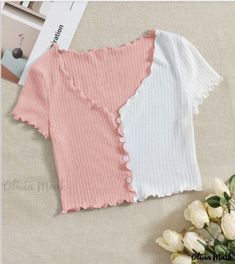 Olivia Mark - Stylish Short Sleeve Color-Blocked Shirt Adrette Outfits, Fashion Top Outfits, Easy Trendy Outfits, Crop Top Outfits, Cute Crop Tops, Tween Outfits, Simple Trendy Outfits, Women T Shirts, Cute Simple Outfits