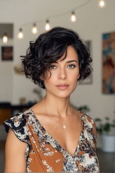 Short Hair Women Curly, Curly French Bob With Bangs, French Bob Curly Hair, Short Wavy Haircuts, Curly Pixie Haircuts, Bob Haircut Curly, Curly Haircuts, Short Curly Haircuts