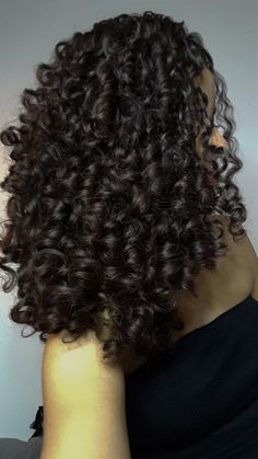 😛 Beautiful Natural Curly Hair, Curly Hair Photos, Curly Hair Styles Easy, Beautiful Curly Hair, Emo Hair, Black Curly Hair, Long Curls, Curly Hair Inspiration, Coily Hair